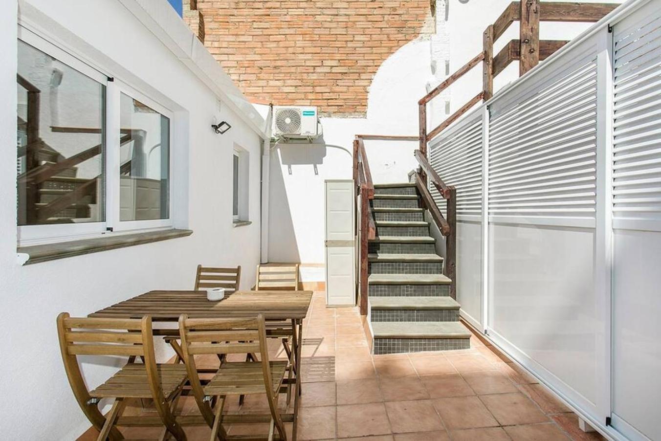 Apartmán Cozy&New With Terrace L'Hospitalet de Llobregat Exteriér fotografie