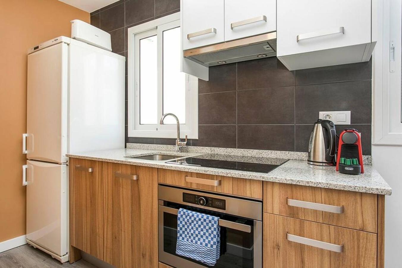 Apartmán Cozy&New With Terrace L'Hospitalet de Llobregat Exteriér fotografie
