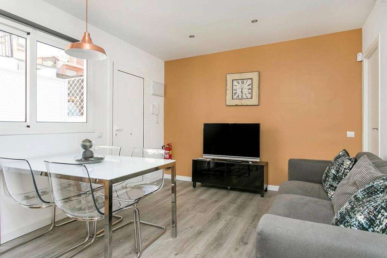 Apartmán Cozy&New With Terrace L'Hospitalet de Llobregat Exteriér fotografie