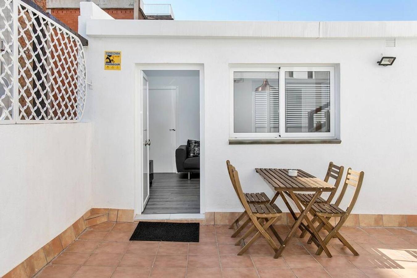 Apartmán Cozy&New With Terrace L'Hospitalet de Llobregat Exteriér fotografie